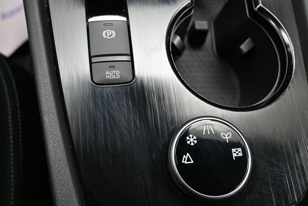 Used 2023 Nissan Rogue SV AWD/4WD image 27