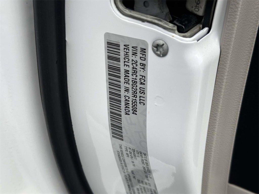 Used 2024 Chrysler Pacifica Touring-L image 26