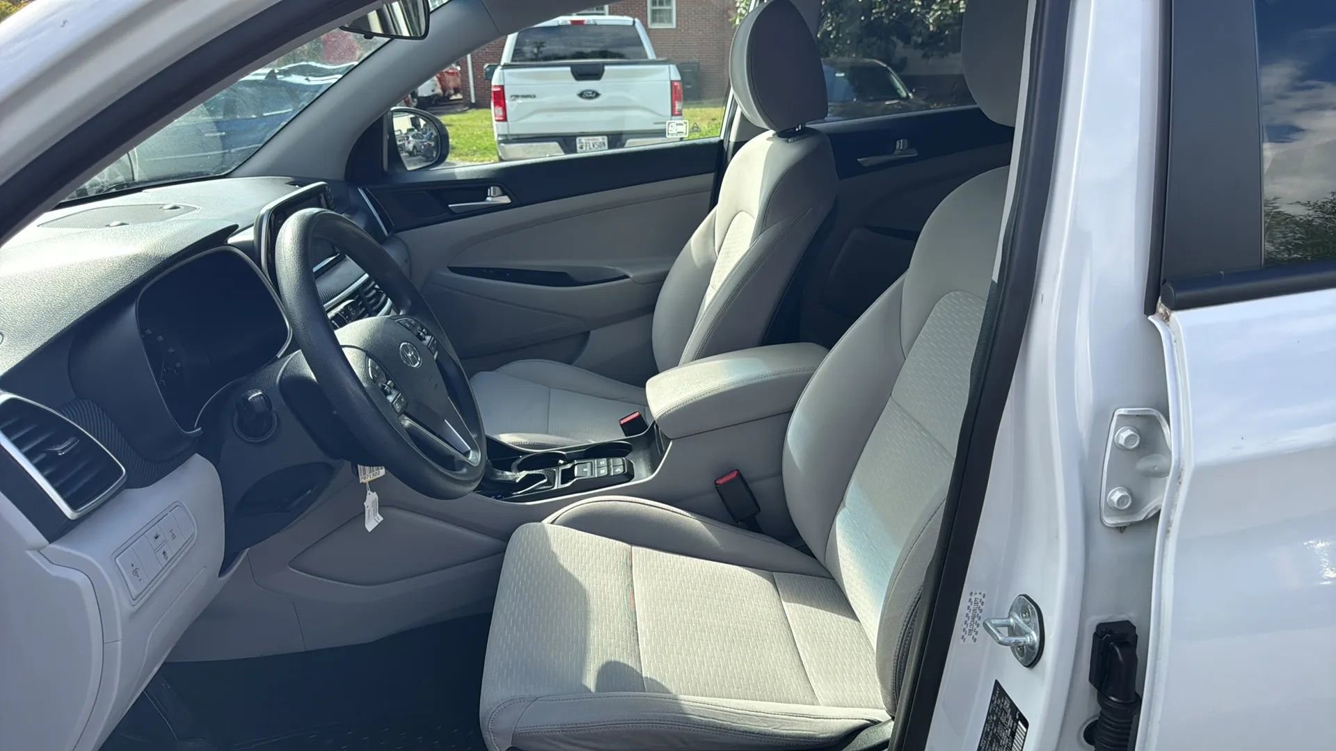 Used 2019 Hyundai Tucson SE image 10