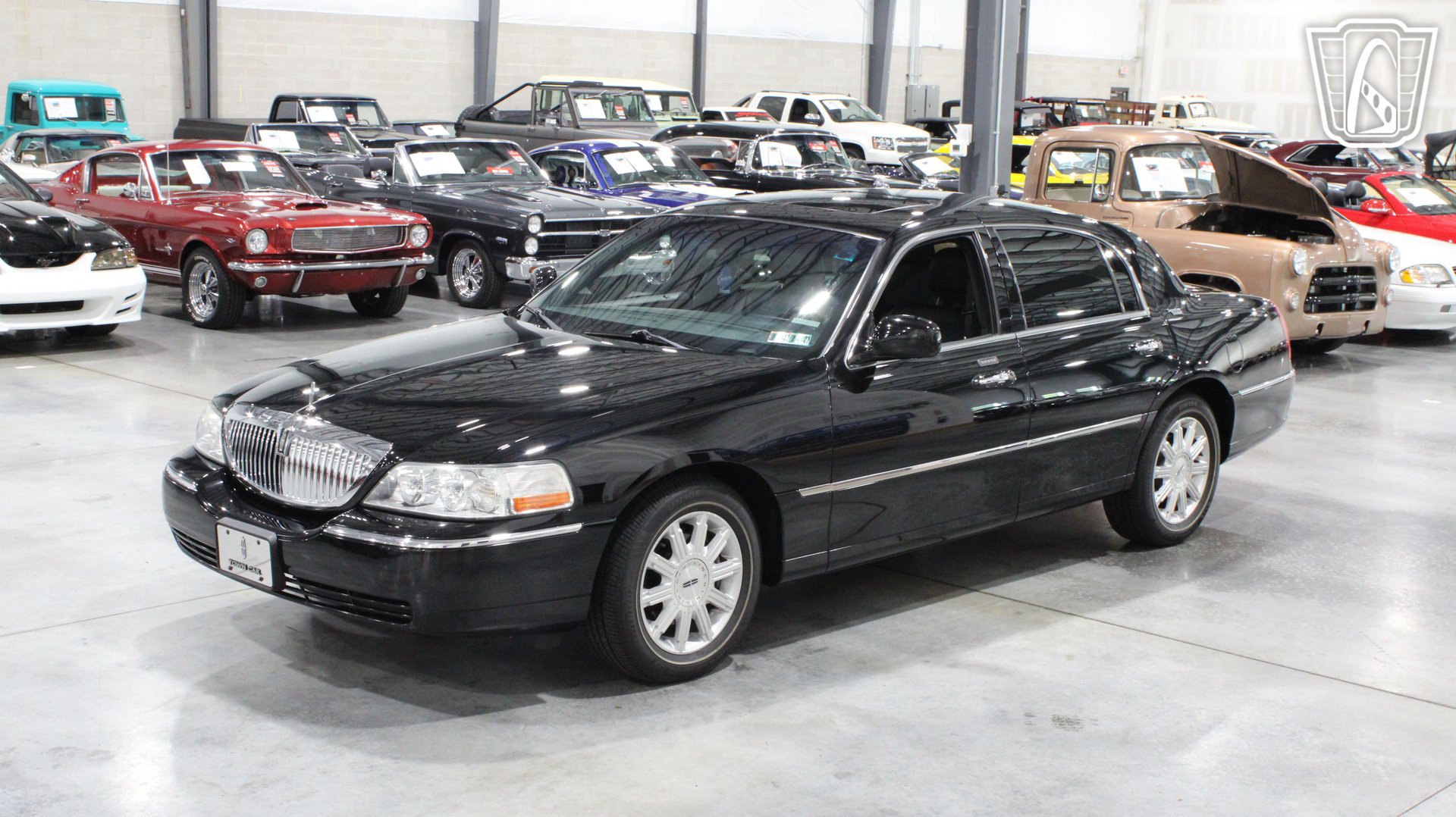 Used 2006 Lincoln Town Car Signature Limited RWD image 28