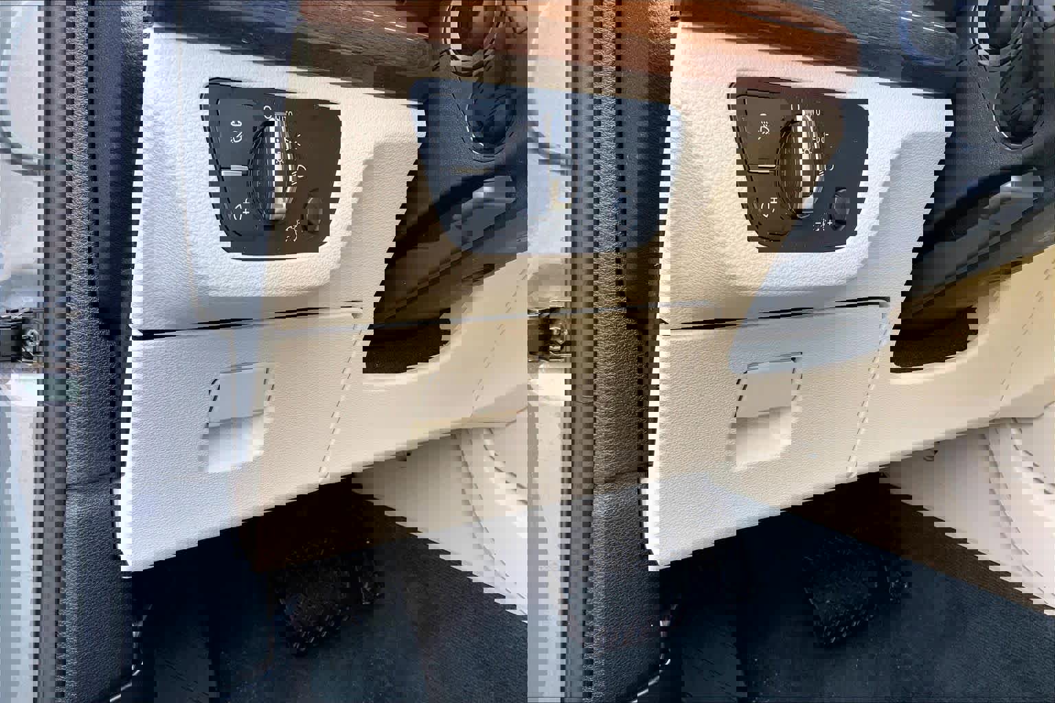 Used 2023 Audi Q5 2.0T Premium w/ Convenience Package image 37