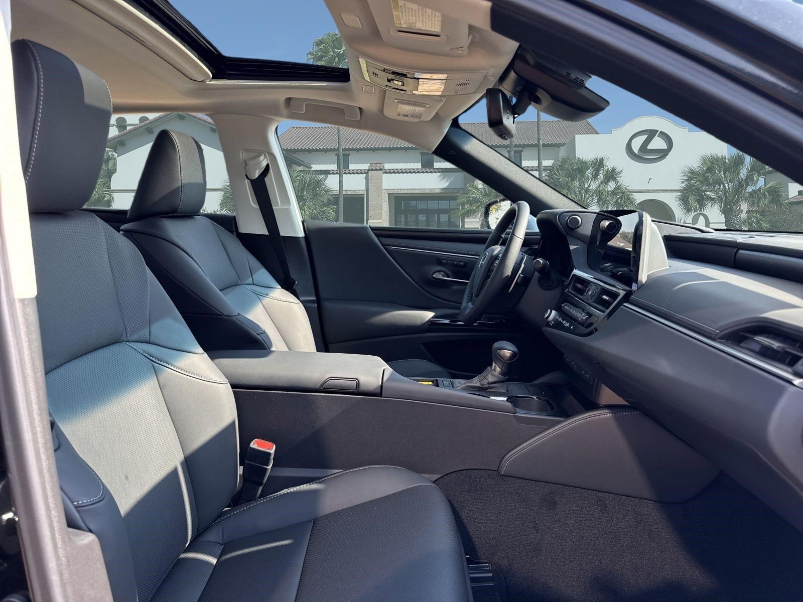 New 2025 Lexus ES 350 w/ Premium Package image 14