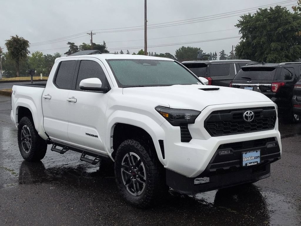 Used 2024 Toyota Tacoma TRD Sport w/ TRD Sport Upgrade Package AWD/4WD image 7