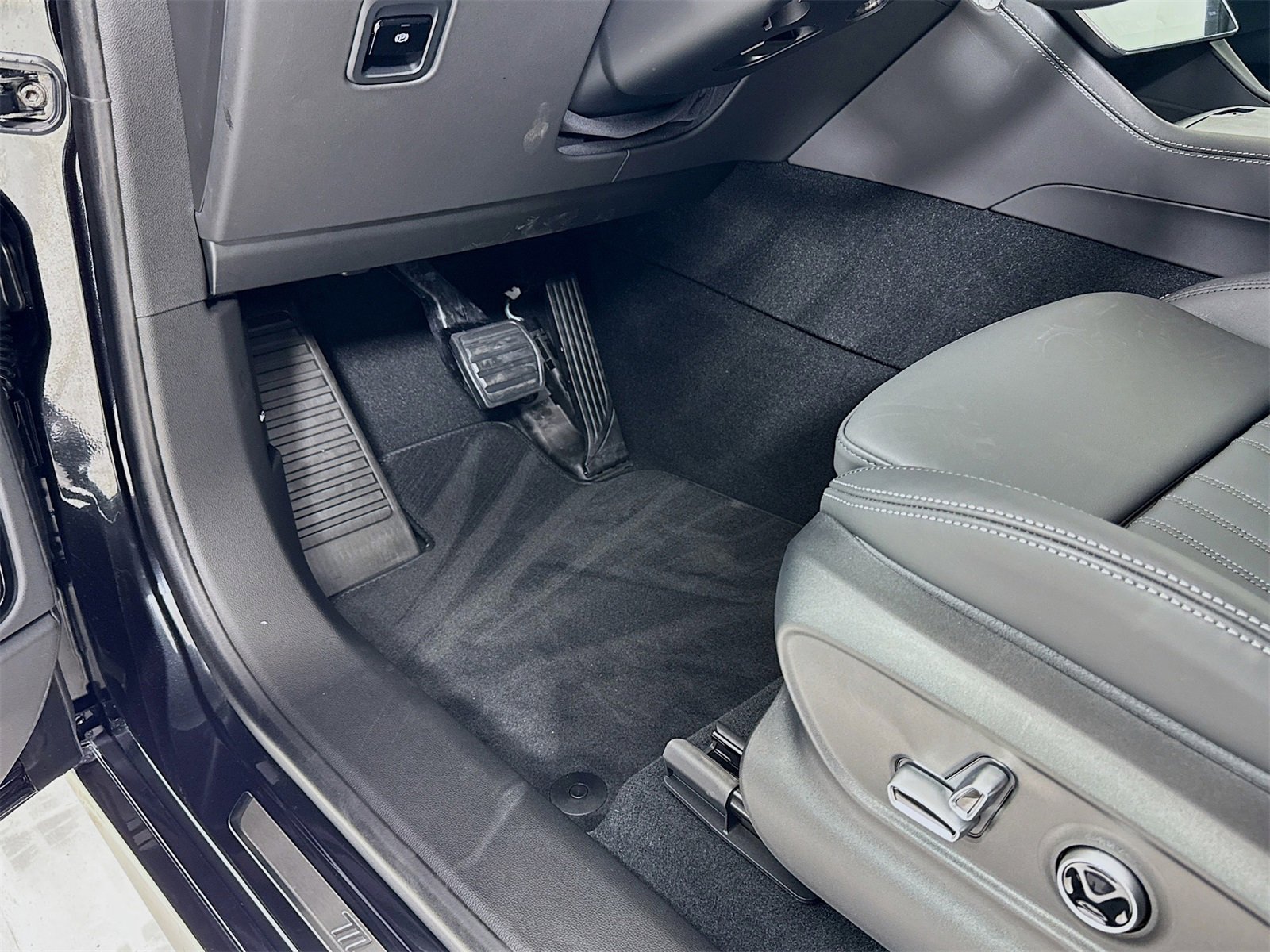 New 2025 Maserati Grecale GT image 24