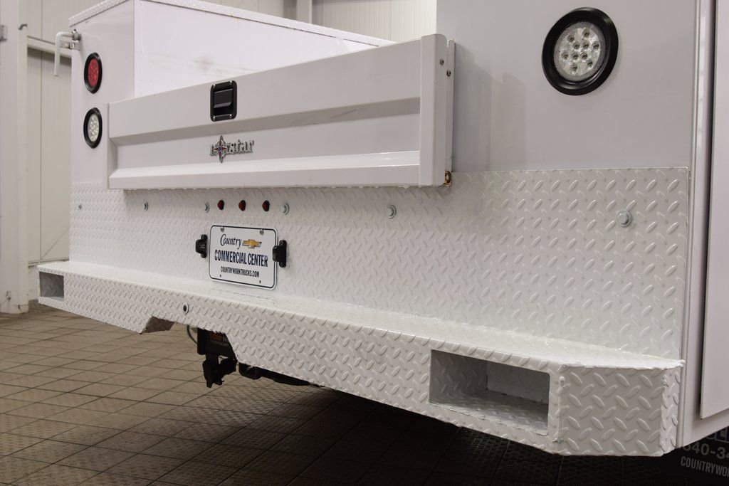 Used 2024 Ford F550 4x4 Crew Cab Super Duty w/ XLT Value Package image 14