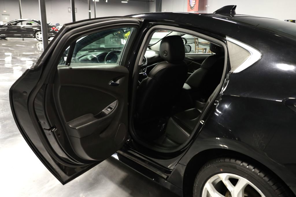 Used 2017 Chevrolet Volt Premier w/ Driver Confidence II Package image 16