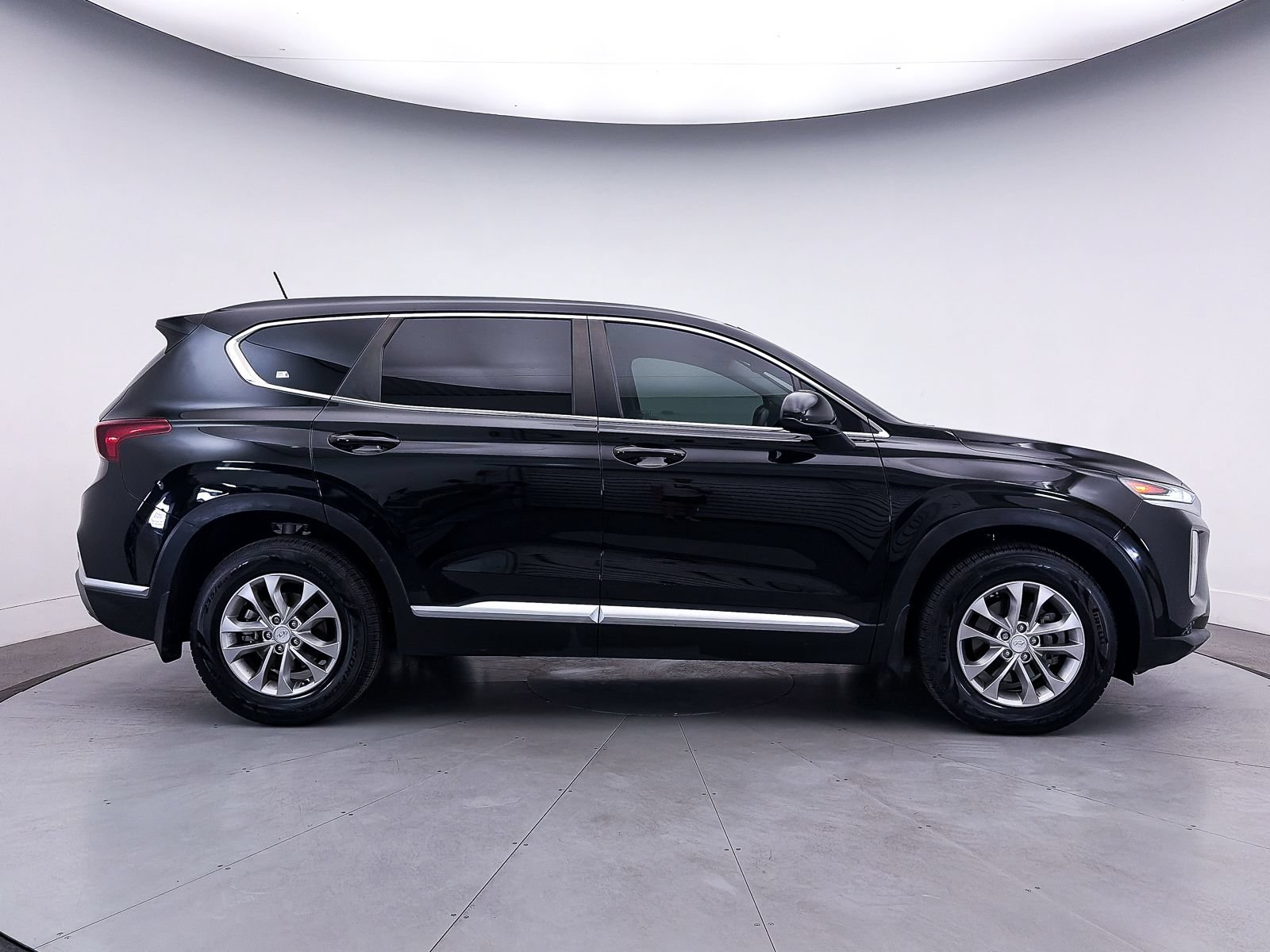 Used 2020 Hyundai Santa Fe SE FWD image 36