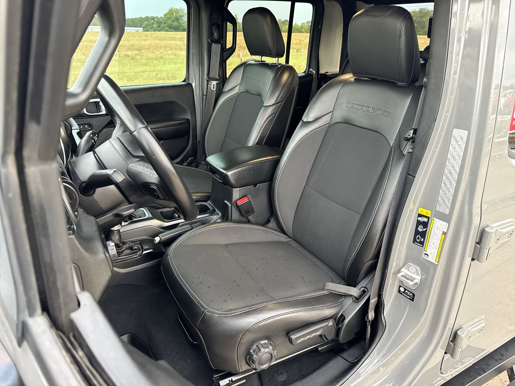 Used 2021 Jeep Gladiator Sport AWD/4WD image 11