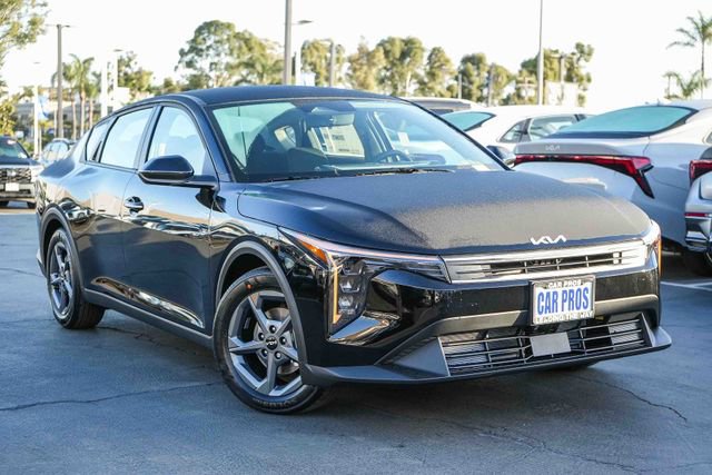 New 2026 Kia K4 FWD image 2