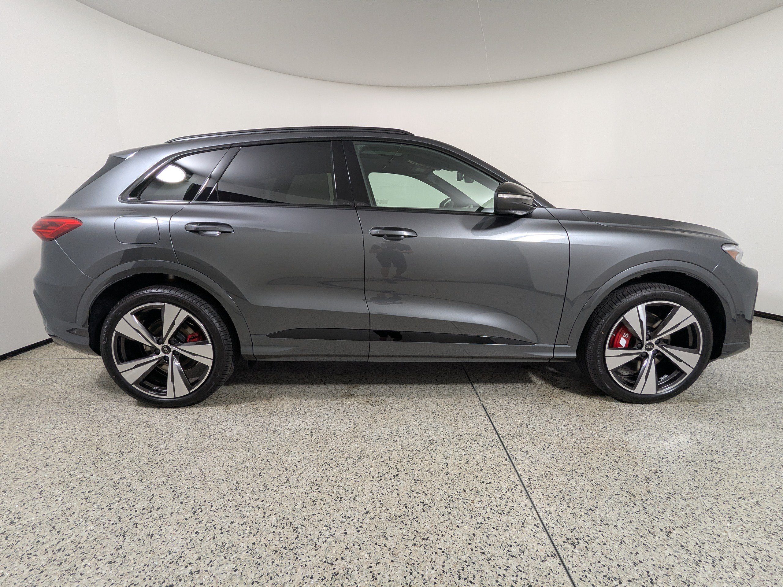 New 2026 Audi SQ5 Premium Plus AWD/4WD image 8