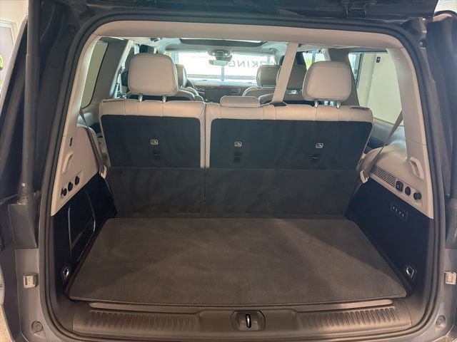 Used 2023 Jeep Wagoneer Series III w/ Premium Group I AWD/4WD image 19