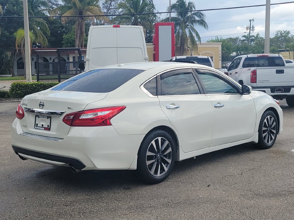 Used 2016 Nissan Altima 2.5 SL w/ 2.5 Technology w/LED Package FWD image 8