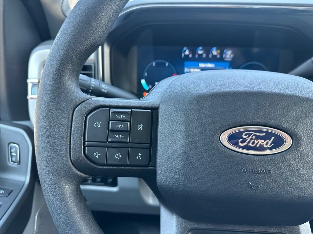 New 2026 Ford F350 XLT w/ XLT Premium Package AWD/4WD image 19