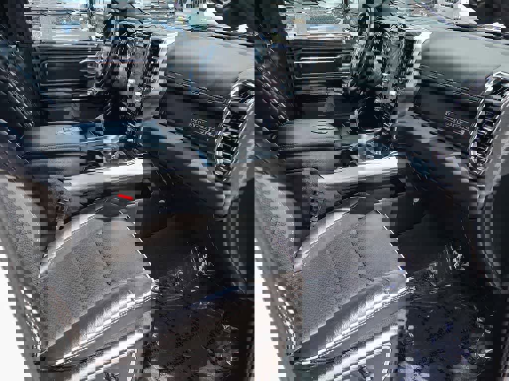 Certified 2025 RAM 1500 Laramie image 15