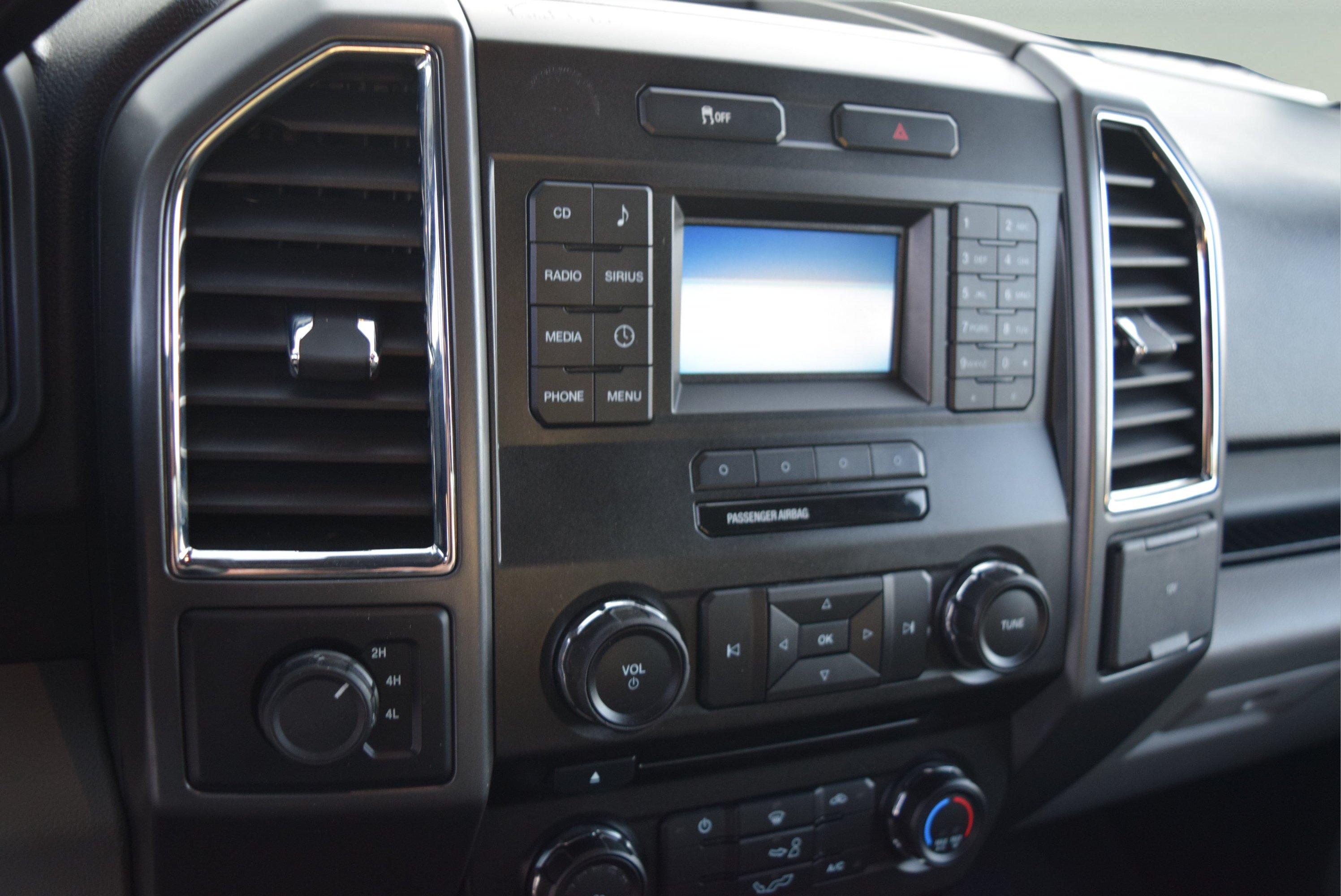 Used 2017 Ford F150 XLT AWD/4WD image 13