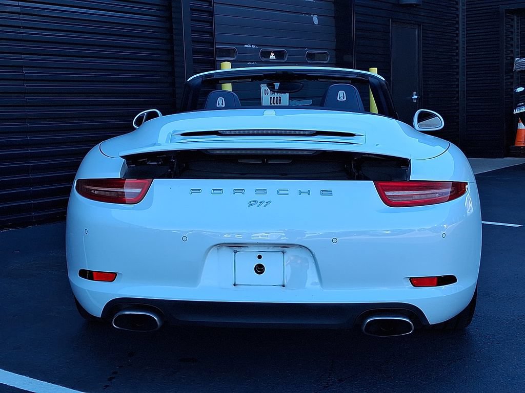 Used 2014 Porsche 911 Carrera RWD image 6