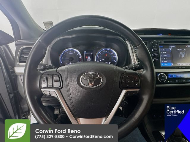 Used 2018 Toyota Highlander Plus w/ Preferred Accessory Package AWD/4WD image 14