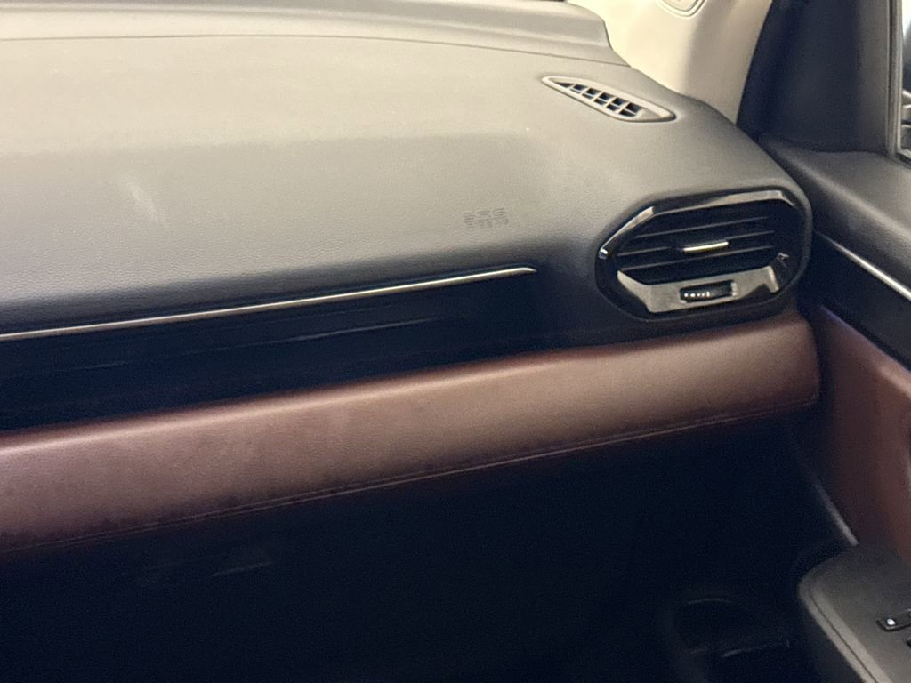 Certified 2025 Honda Pilot Elite image 18