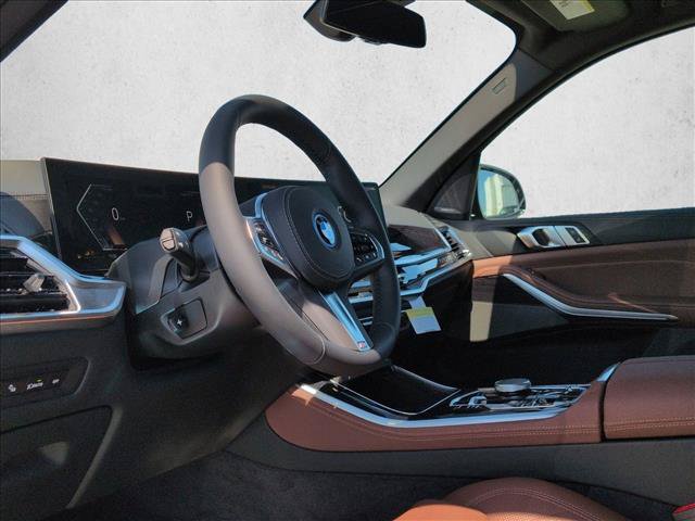 New 2026 BMW X5 xDrive50e w/ M Sport Package AWD/4WD image 3