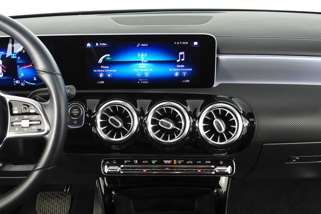 Used 2020 Mercedes-Benz CLA 250 image 25