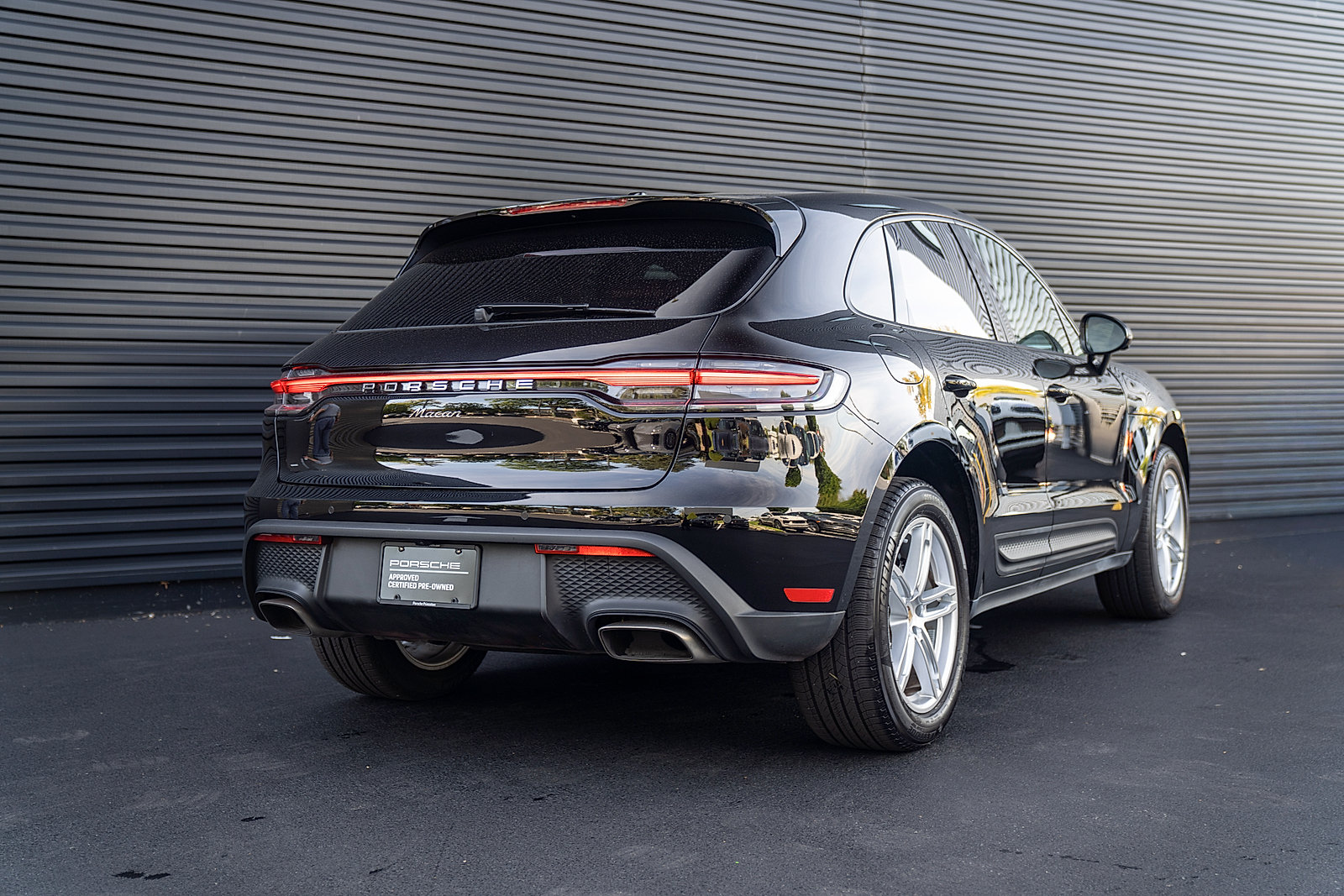 Used 2026 Porsche Macan AWD/4WD image 28