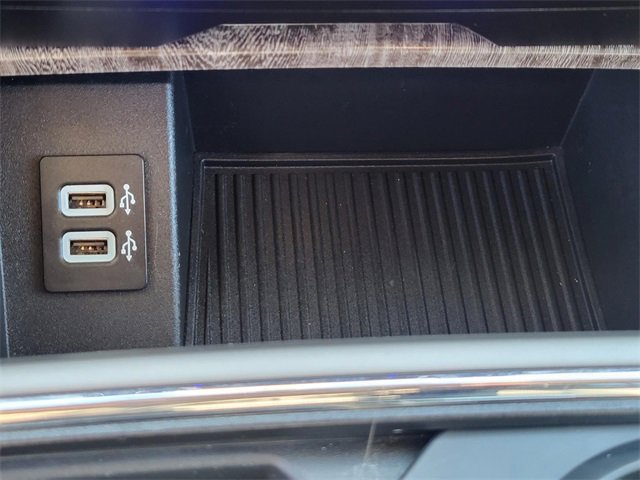 Used 2019 Ford F250 Lariat w/ Chrome Package image 25