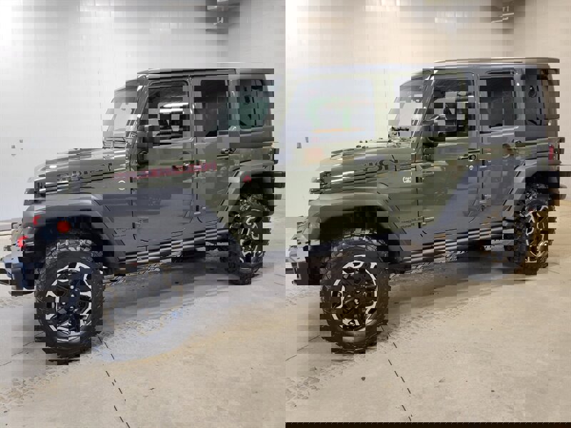 Used 2015 Jeep Wrangler Unlimited Rubicon image 4