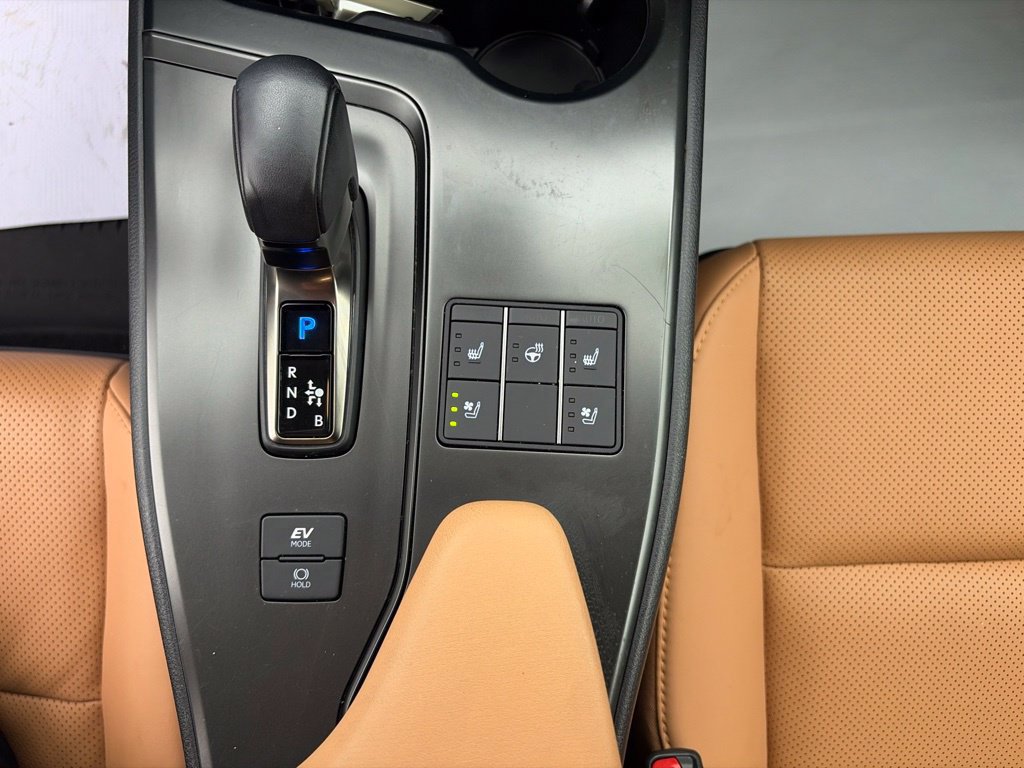 Used 2025 Lexus UX 300h AWD w/ Cold Area Package image 18