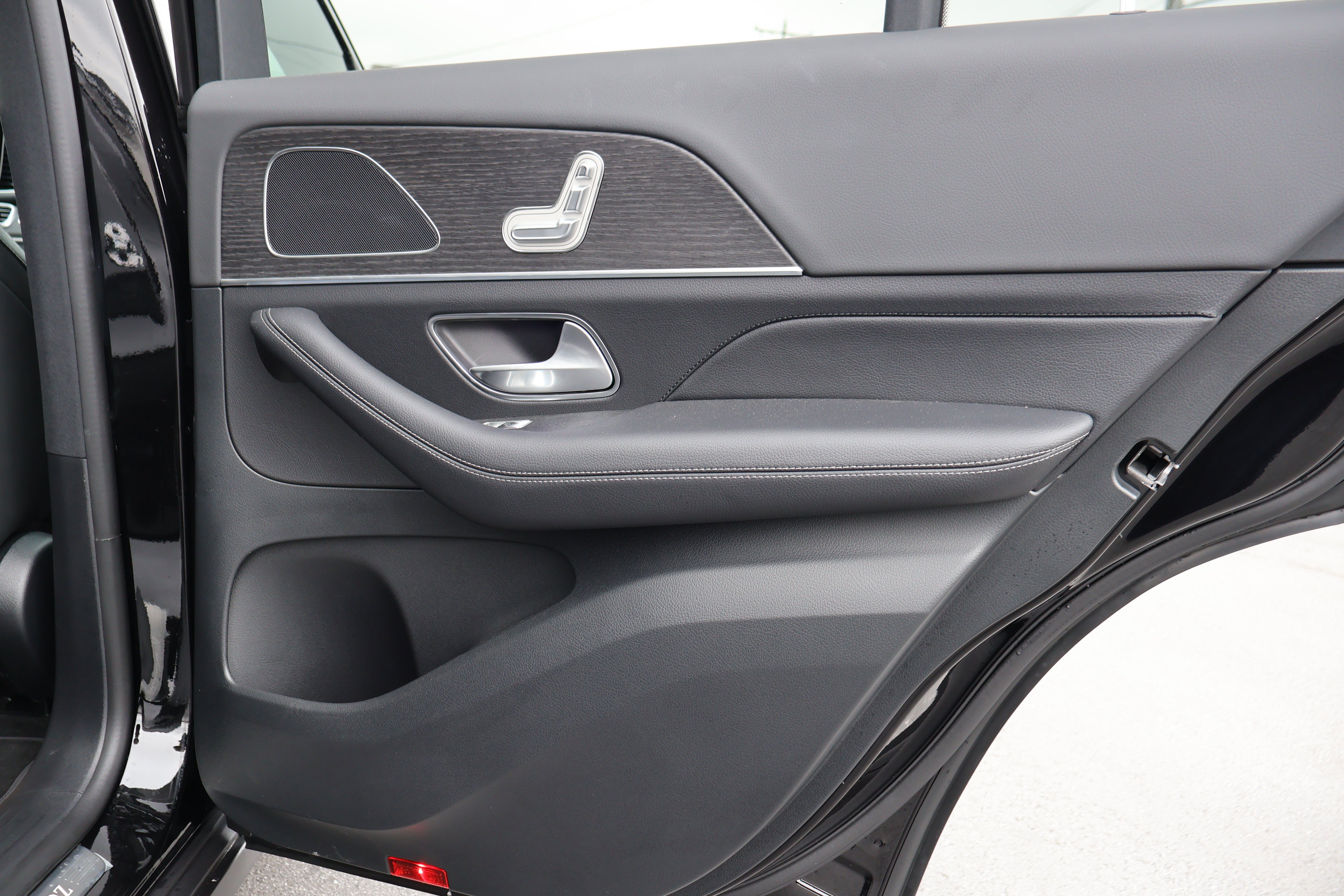 Certified 2026 Mercedes-Benz GLE 350 4MATIC image 24