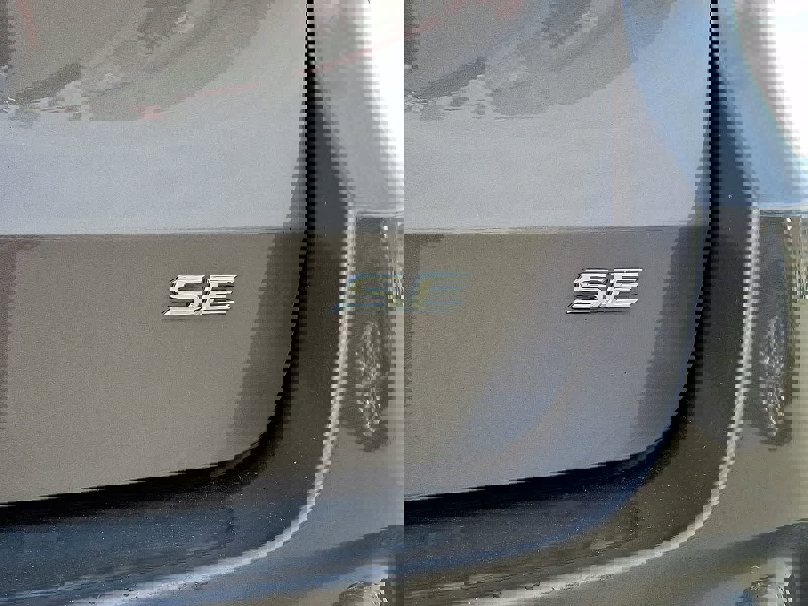 Used 2014 Toyota Sienna SE image 34