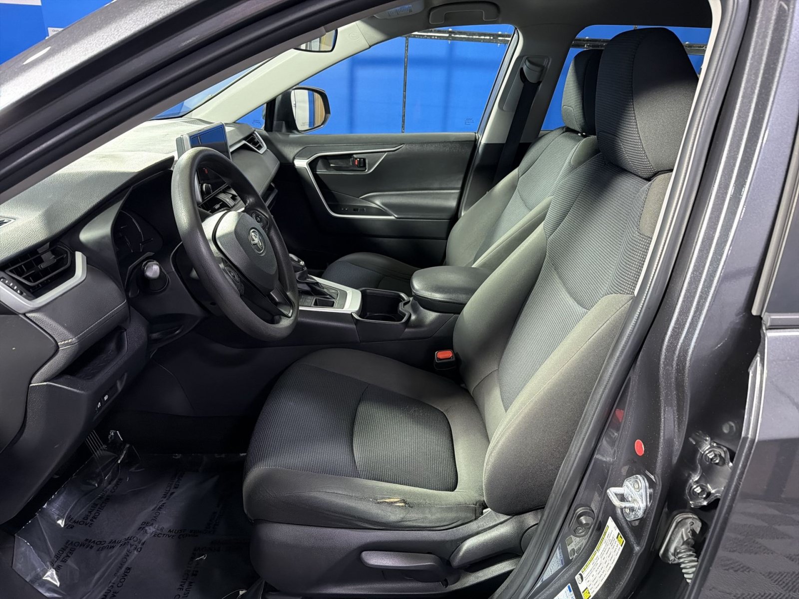 Used 2023 Toyota RAV4 LE AWD/4WD image 23
