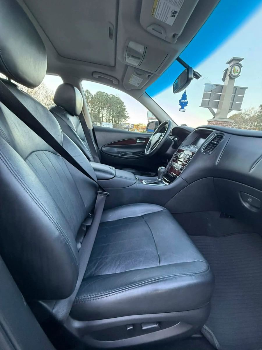 Used 2017 INFINITI QX50 Journey w/ Premium Package image 11