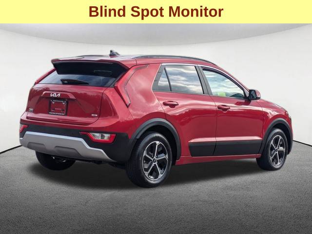 Used 2025 Kia Niro EX FWD image 5
