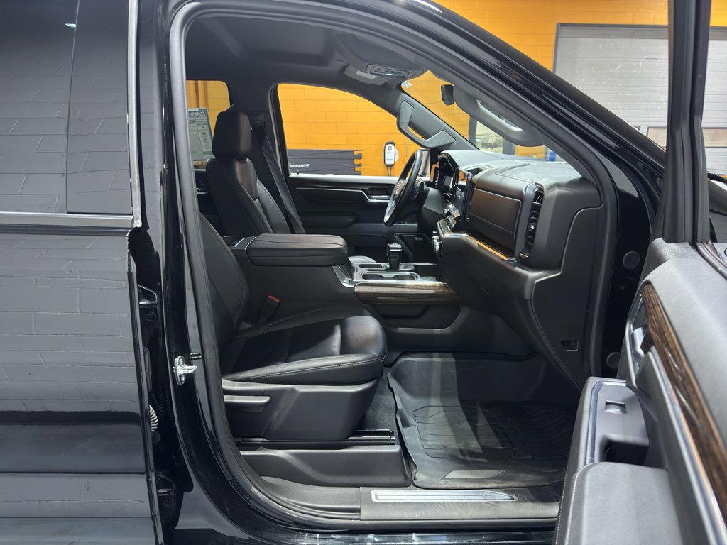 Used 2024 GMC Sierra 1500 Elevation w/ Elevation Premium Package image 21