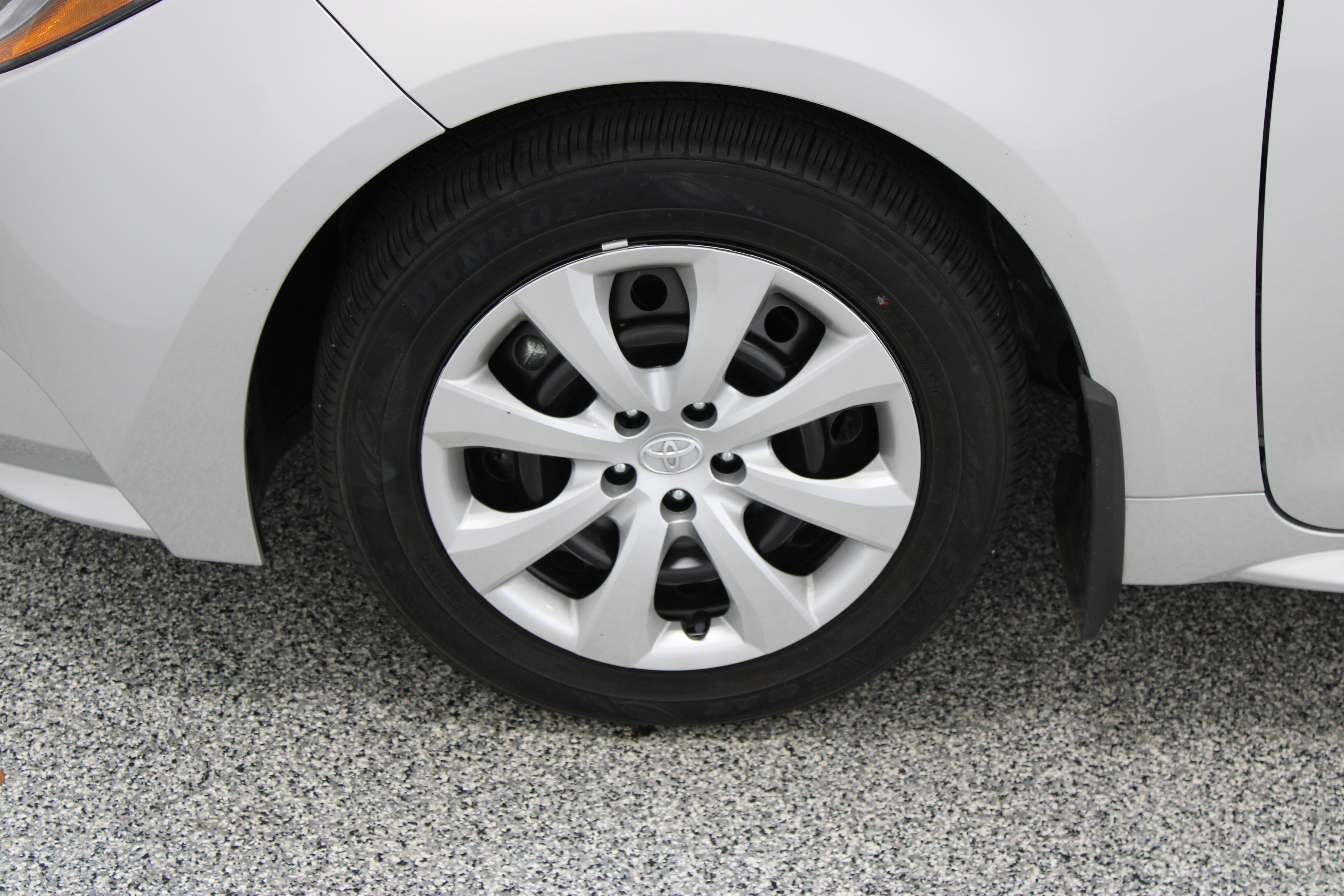 Used 2025 Toyota Corolla LE FWD image 11