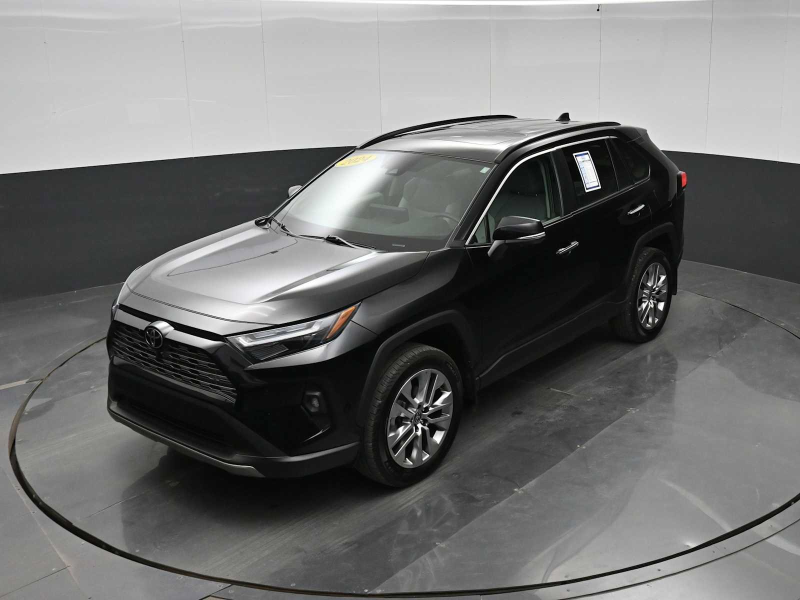 Used 2024 Toyota RAV4 Limited w/ Advanced Technology Package AWD/4WD image 31