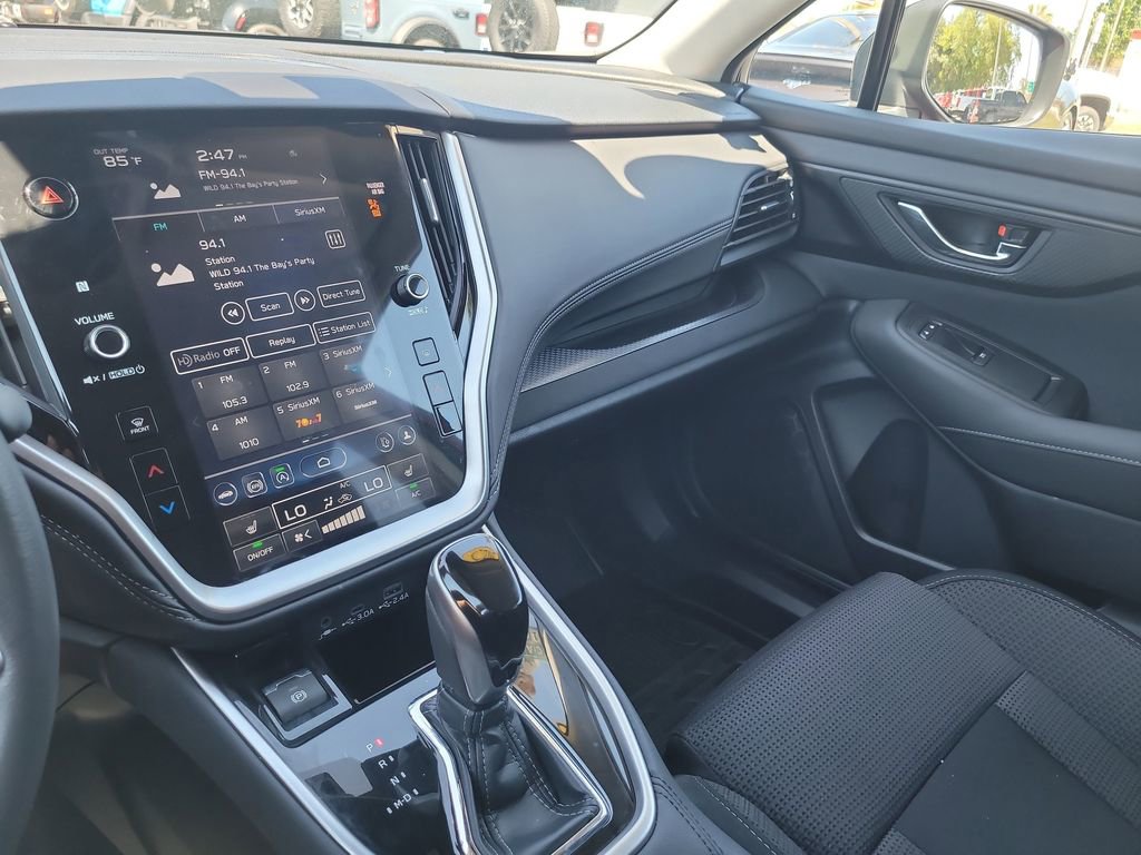 Used 2025 Subaru Outback Premium image 19