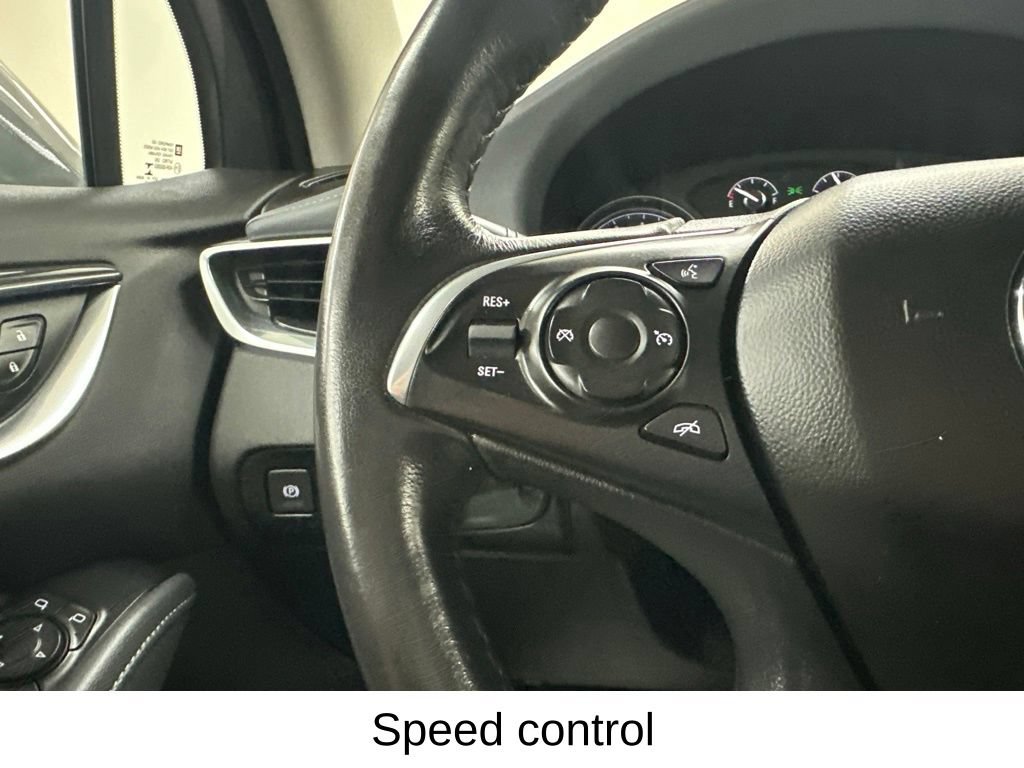 Used 2021 Buick Enclave Essence AWD/4WD image 38