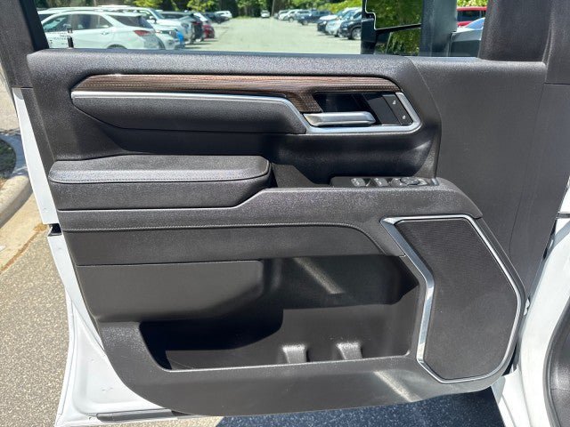 Used 2025 Chevrolet Silverado 2500 LT w/ Safety Package AWD/4WD image 18