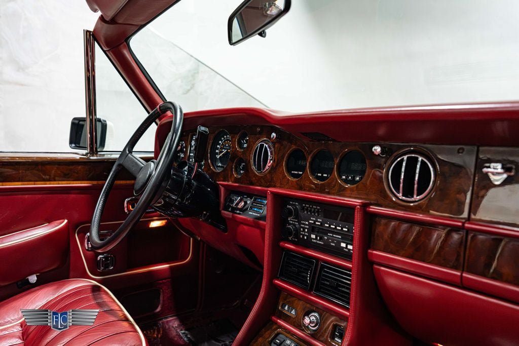 Used 1988 Rolls-Royce Corniche II RWD image 21