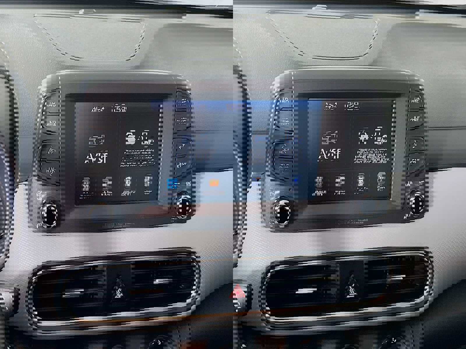 Used 2018 Hyundai Kona SEL AWD/4WD image 14