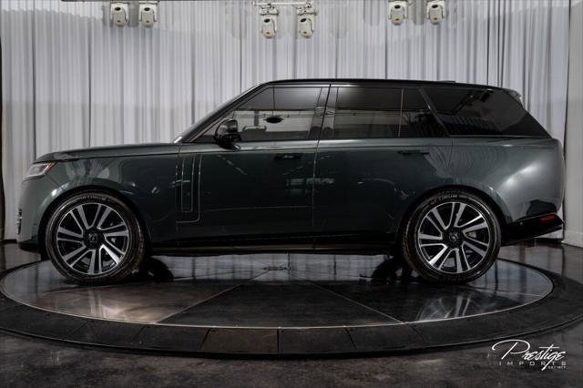Used 2023 Land Rover Range Rover SE AWD/4WD image 7