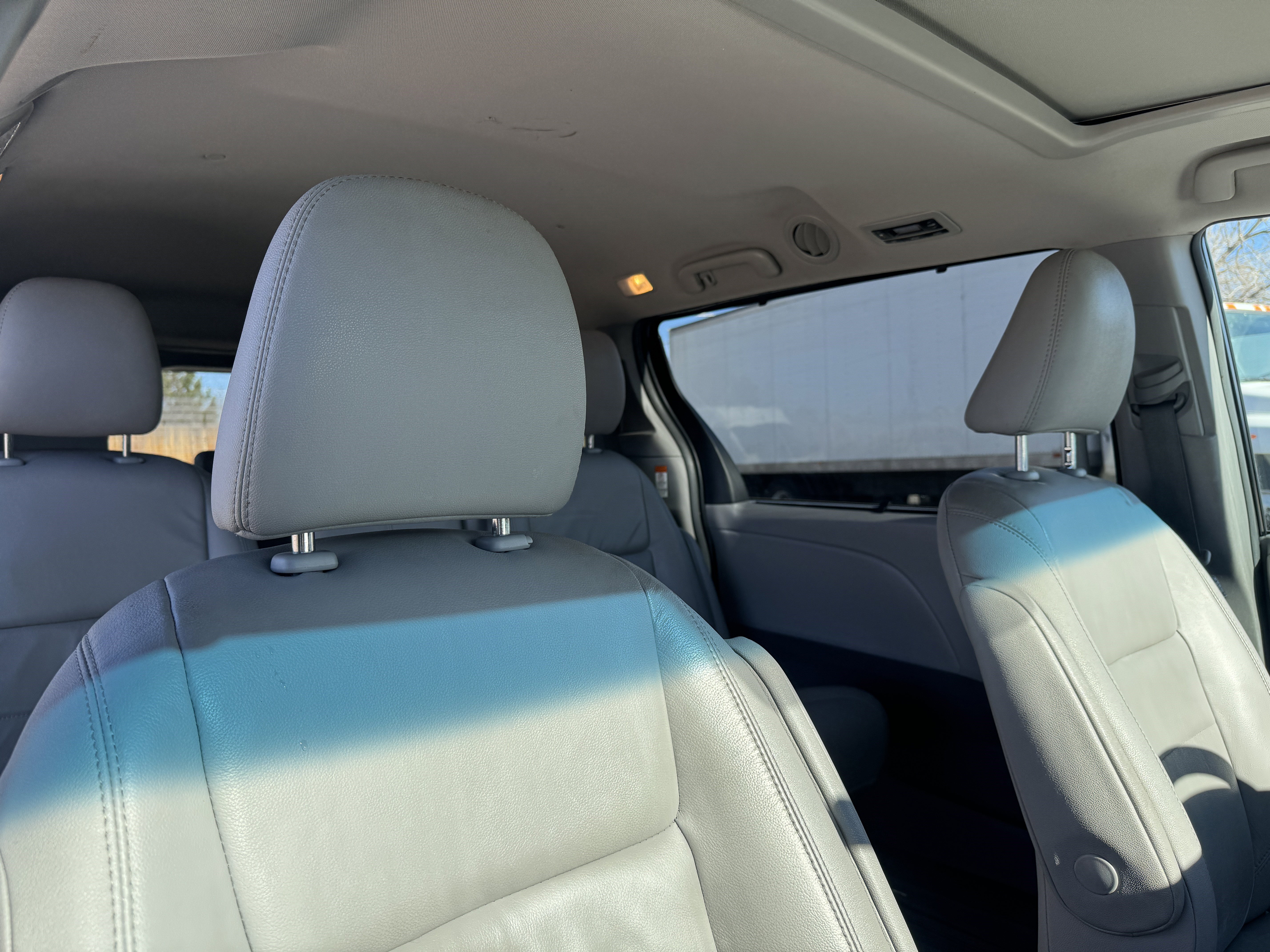 Used 2017 Toyota Sienna XLE image 20