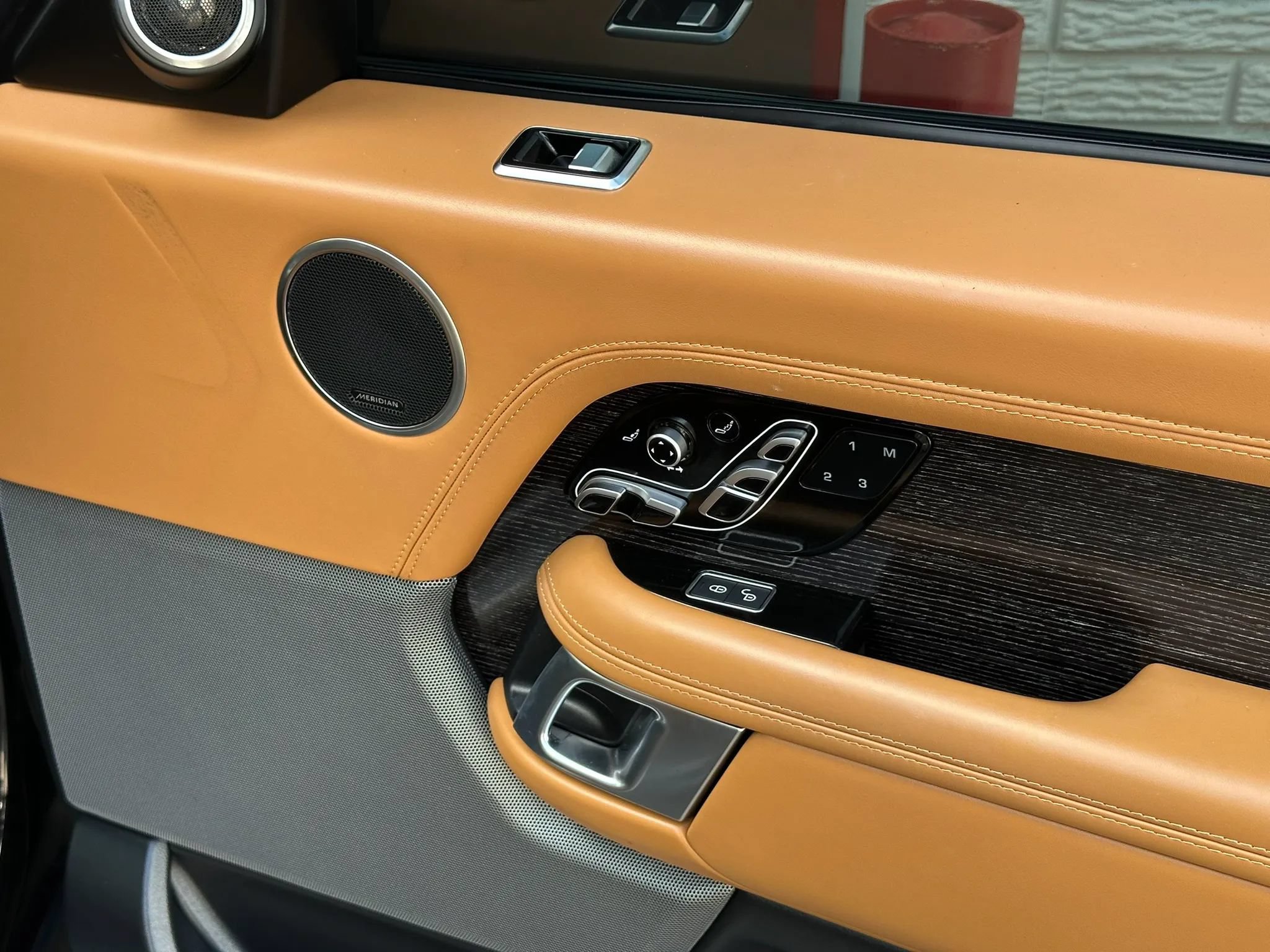 Used 2018 Land Rover Range Rover Autobiography AWD/4WD image 26
