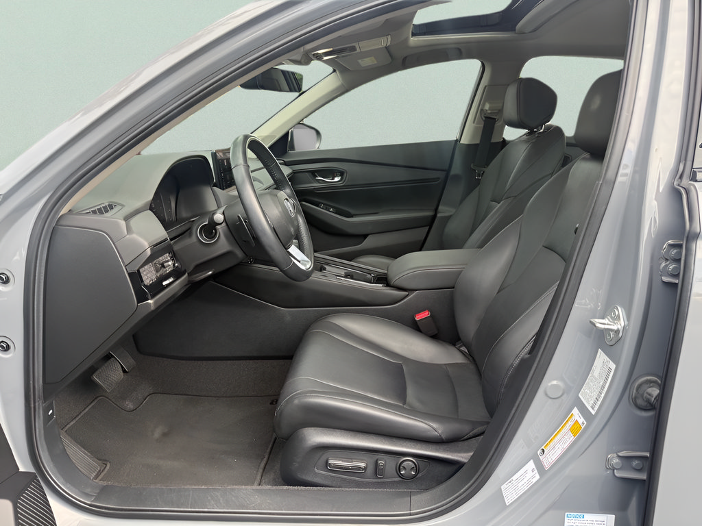 Used 2024 Honda Accord Touring image 9