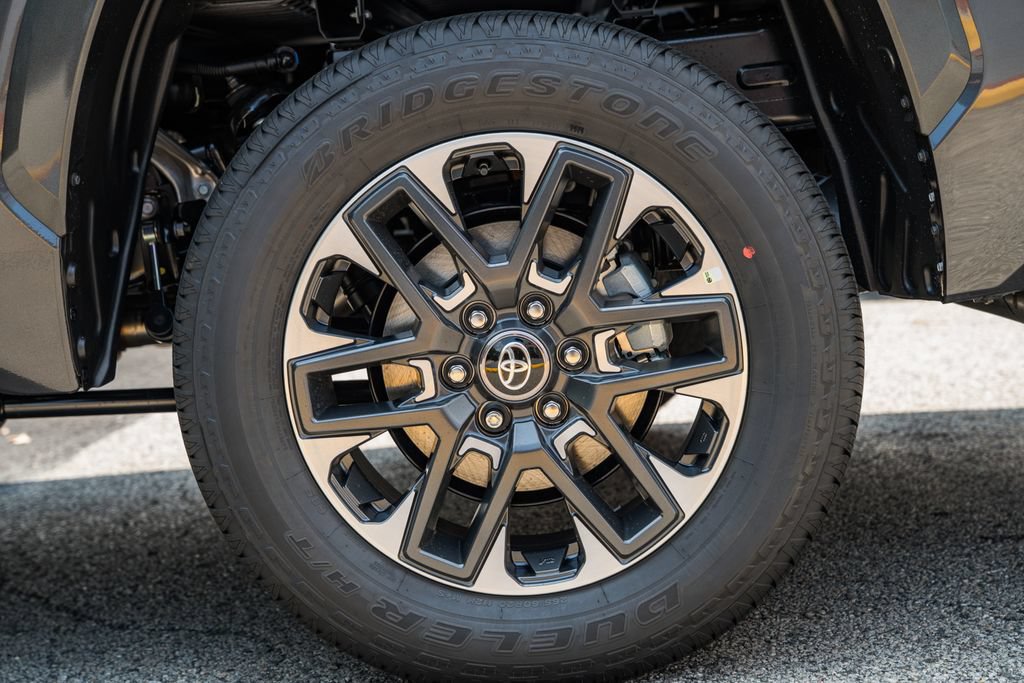 New 2026 Toyota Tundra Limited AWD/4WD image 17