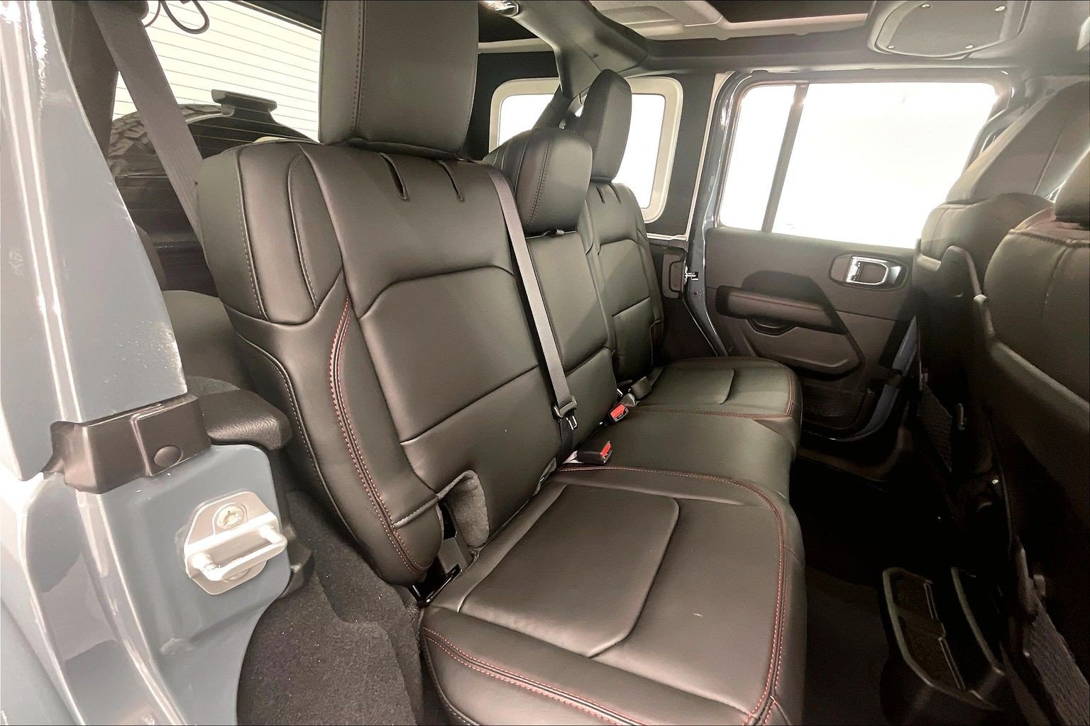 New 2026 Jeep Wrangler Unlimited Rubicon AWD/4WD image 10