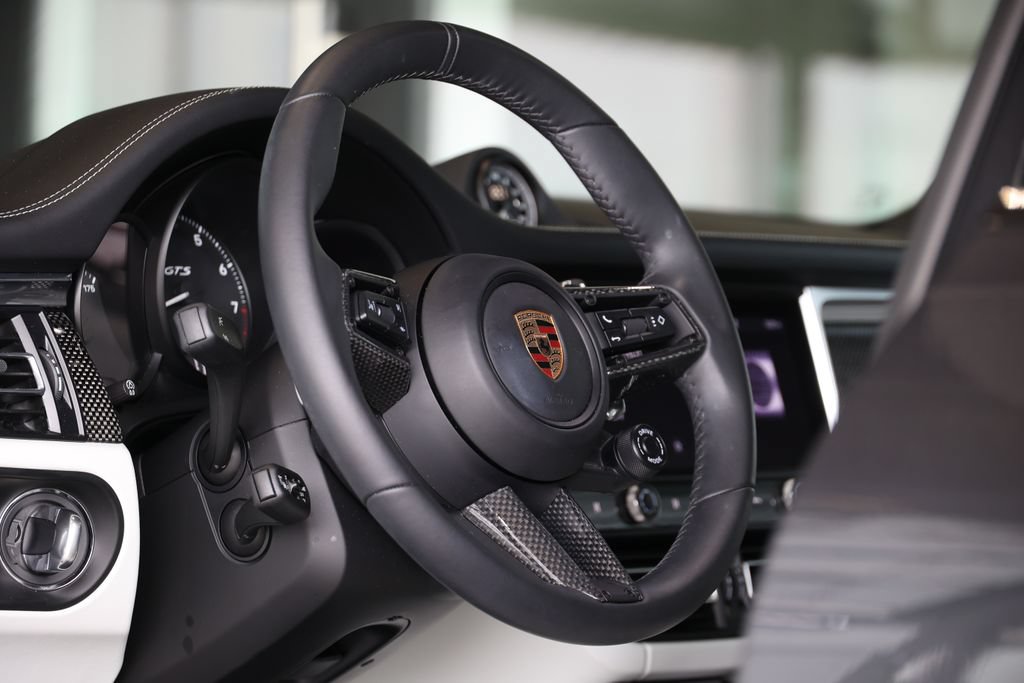 Certified 2025 Porsche Macan GTS AWD/4WD image 43