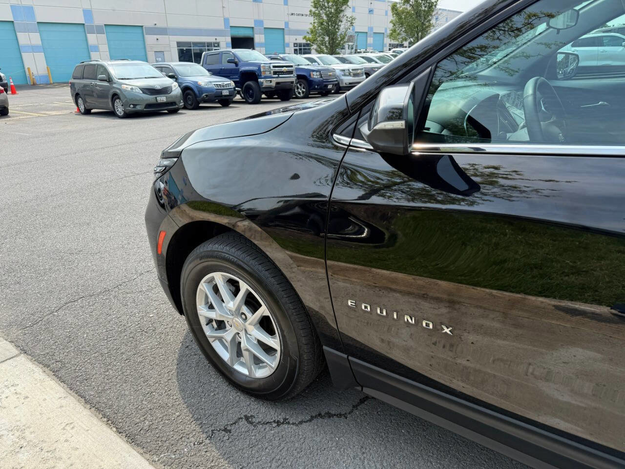 Used 2023 Chevrolet Equinox LT image 13