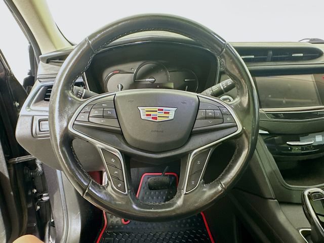 Used 2018 Cadillac XT5 Luxury w/ LPO, Black Ice Package AWD/4WD image 15